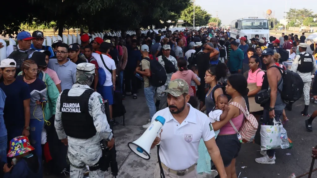 Migrantes varados en Chiapas tramitan asilo ante la Comar